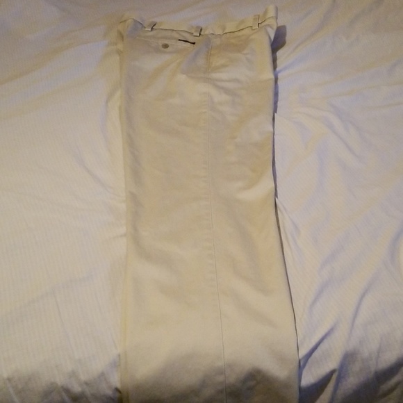 Dockers - Picture 2 of 5